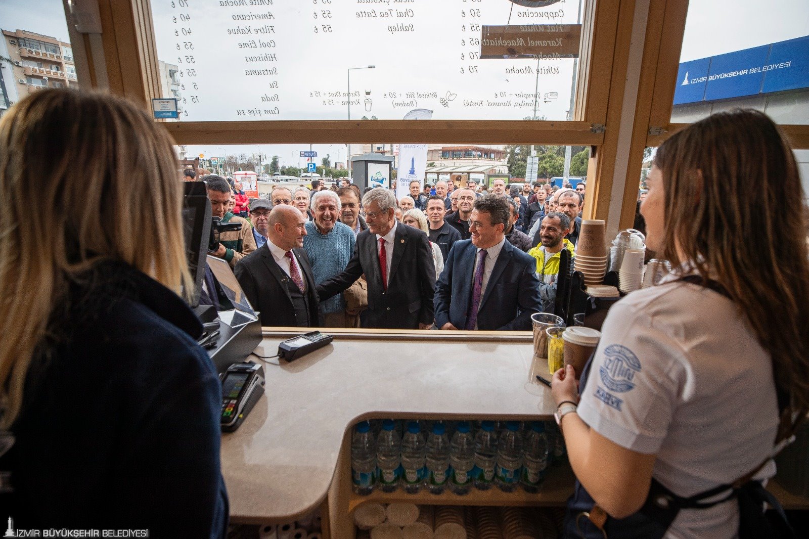 “İzmirli Kahve”nin üçüncüsü açıldı