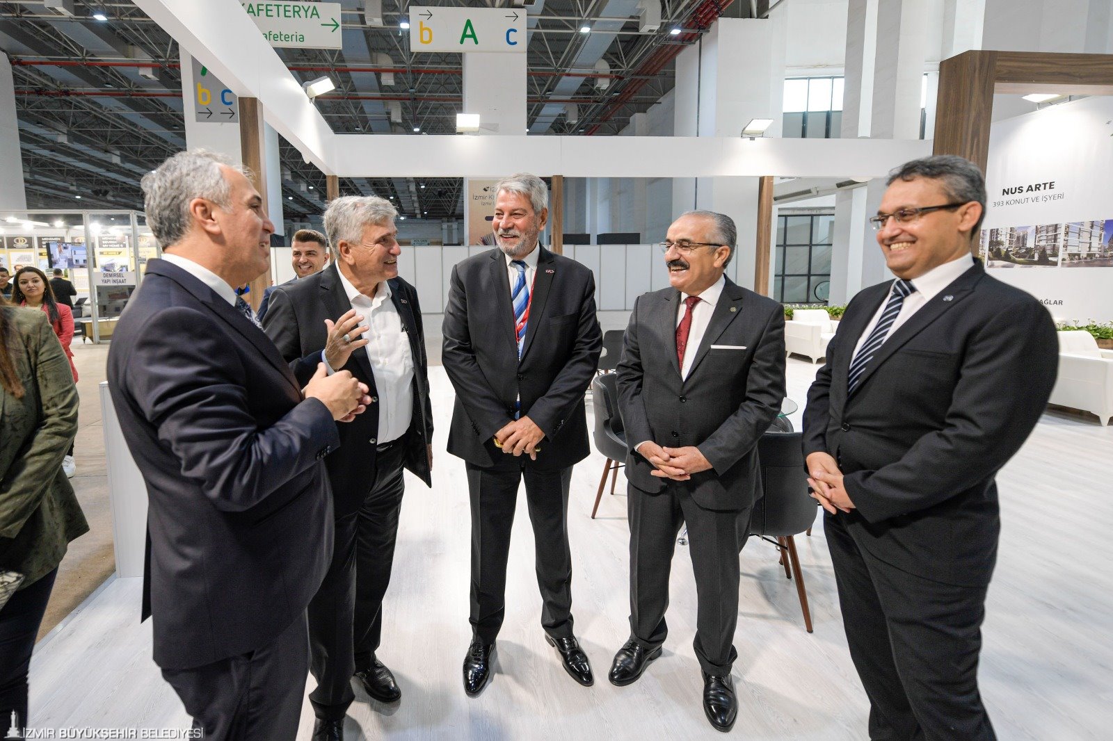 İzmir’de Emlak, İnşaat ve Kentsel Dönüşüm Fuarı başladı