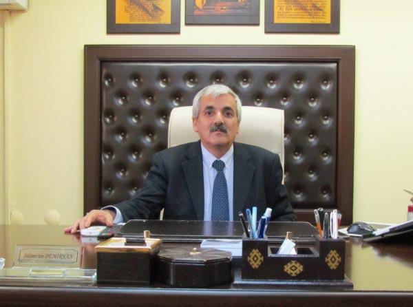 Atatürk Lisesi'ndeki marş krizine bakanlık el koydu