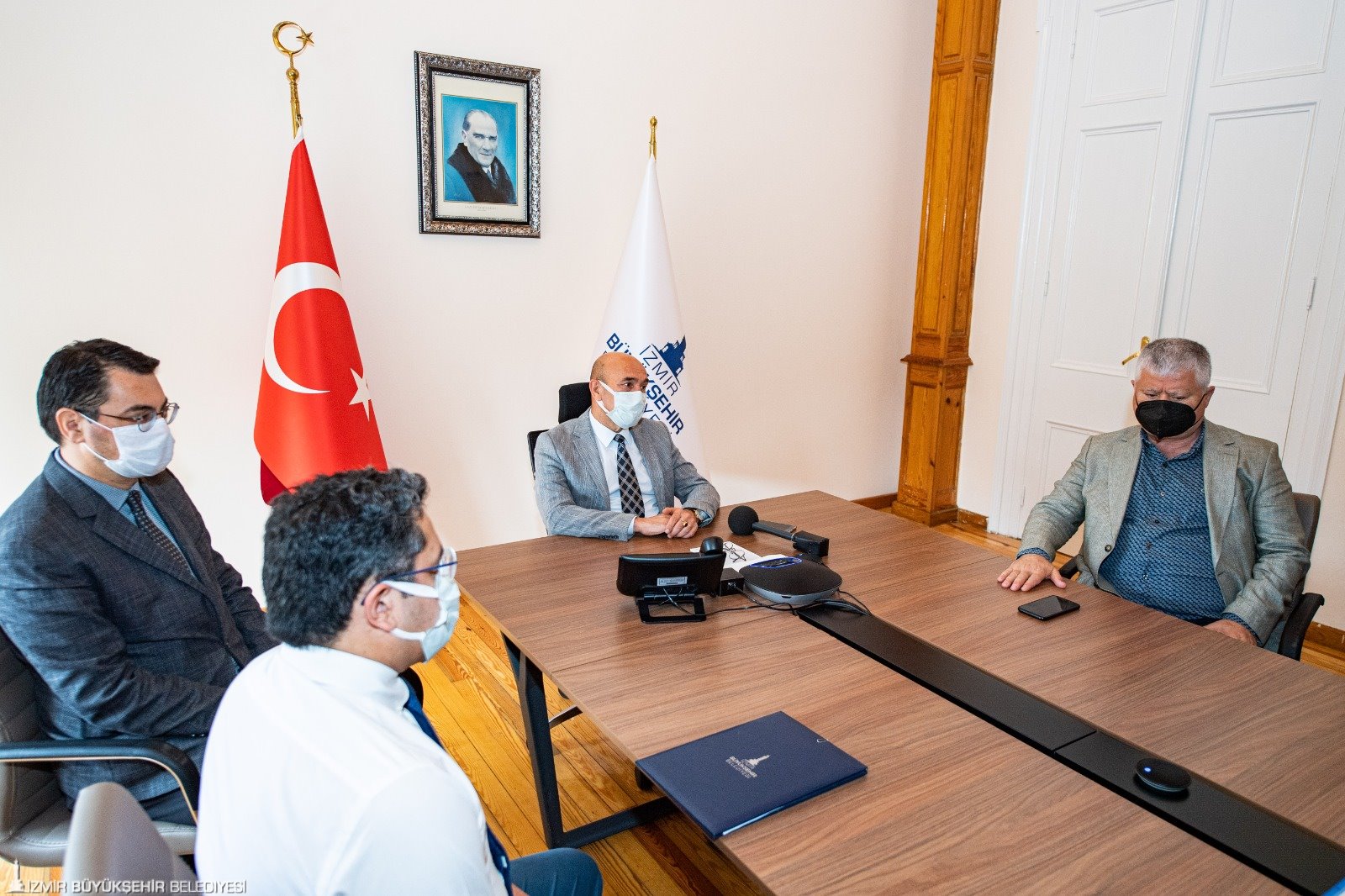 Başkan Soyer, Belediye İş Sendikası ile ek protokol imzaladı