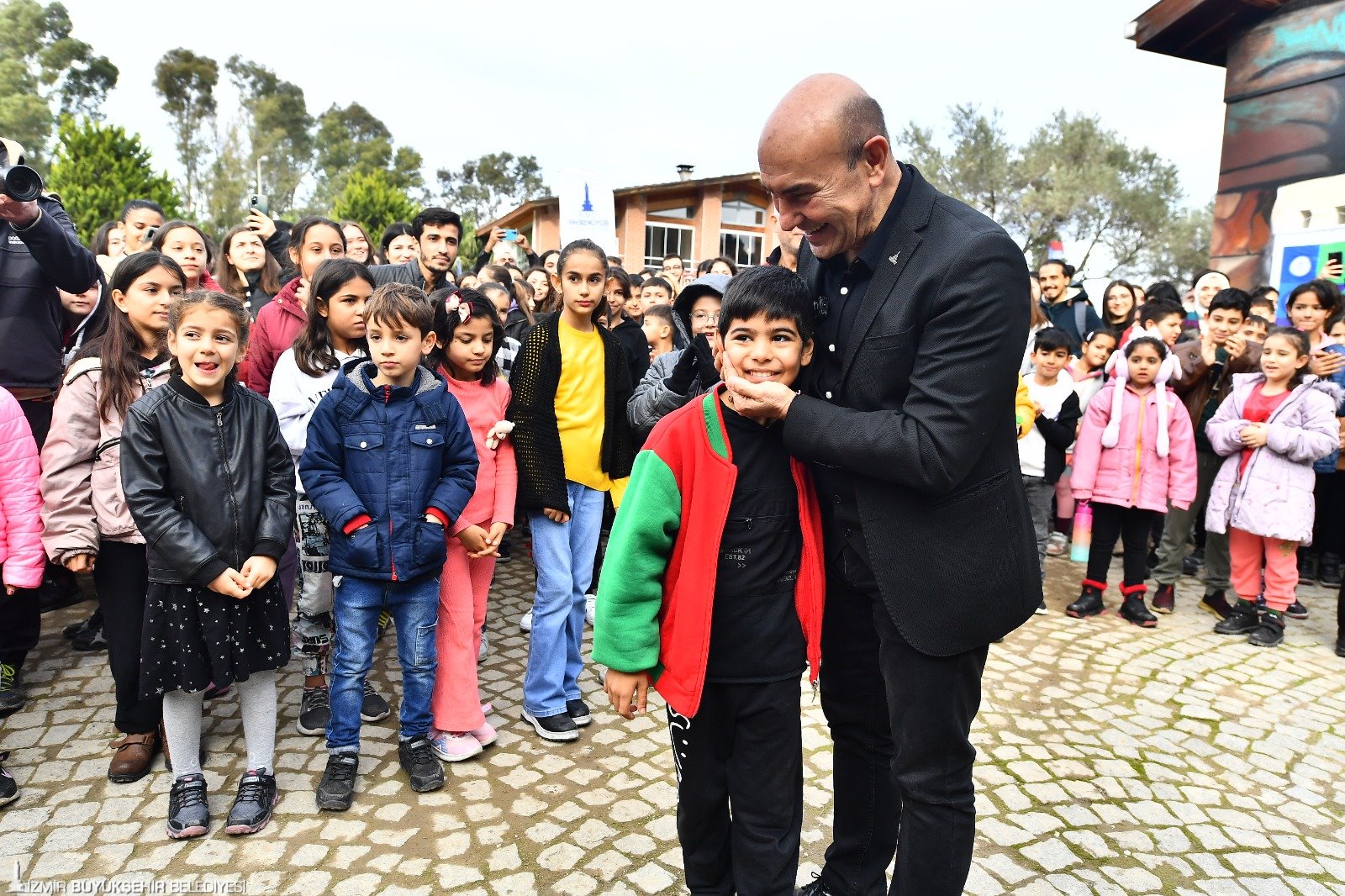 Soyer: “Unutulmaz izler bırakıyorsunuz”