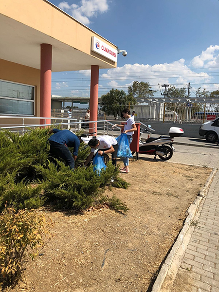 CHP Menderes Gençlik Kolları'ndan Temizlik Seferberliği