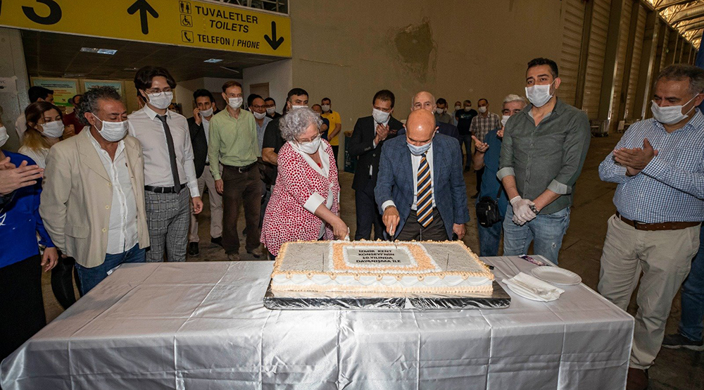 Başkan Soyer İzmir gönüllülerini ziyaret etti