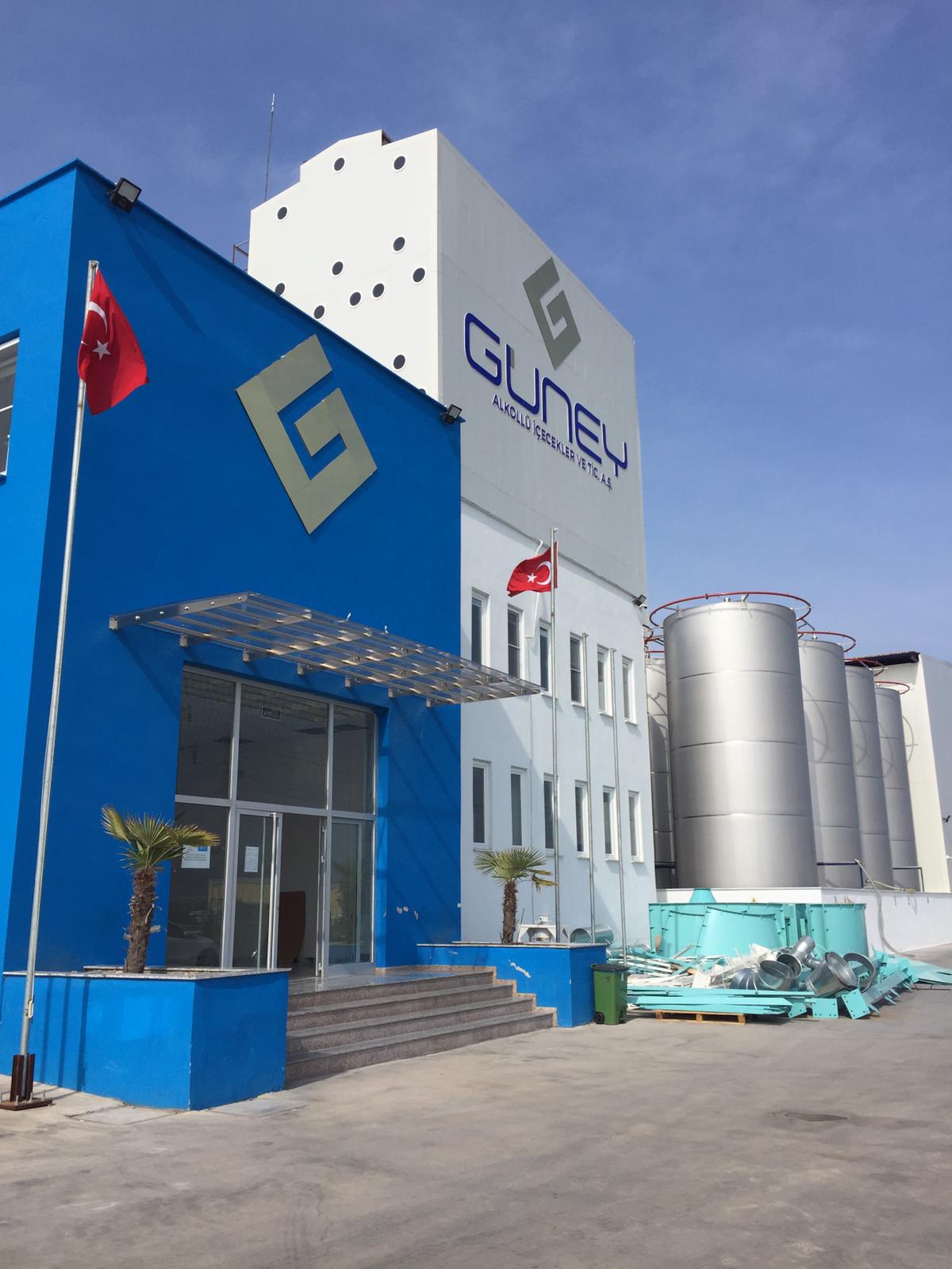 Güney Alkollü içecekler Yönetim Kurulu Başkanı iş adamı Muhammed Gömük'ten alkışlanacak hareket! Tonlarca etil alkolü devlete hibe etti