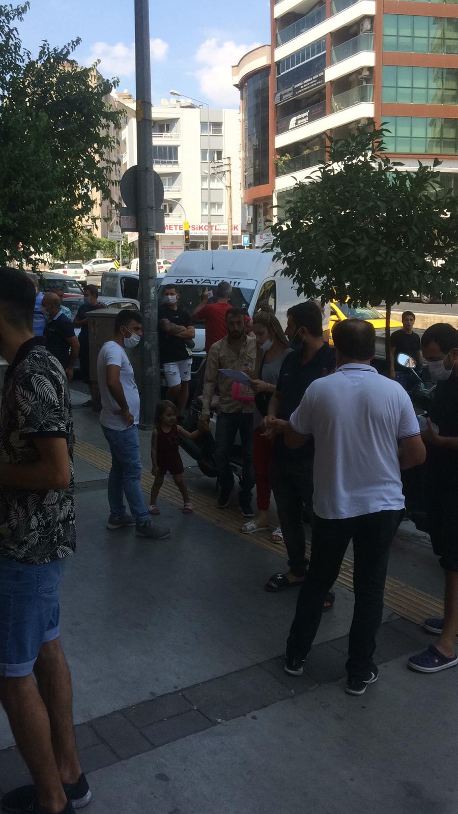 Noterde sosyal mesafe sözde kaldı