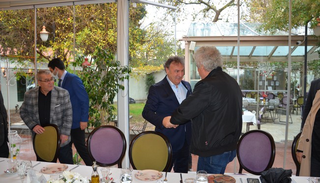 SATARAK DEĞİL ALARAK BÜYÜYEN BELEDİYE: "BORNOVA"