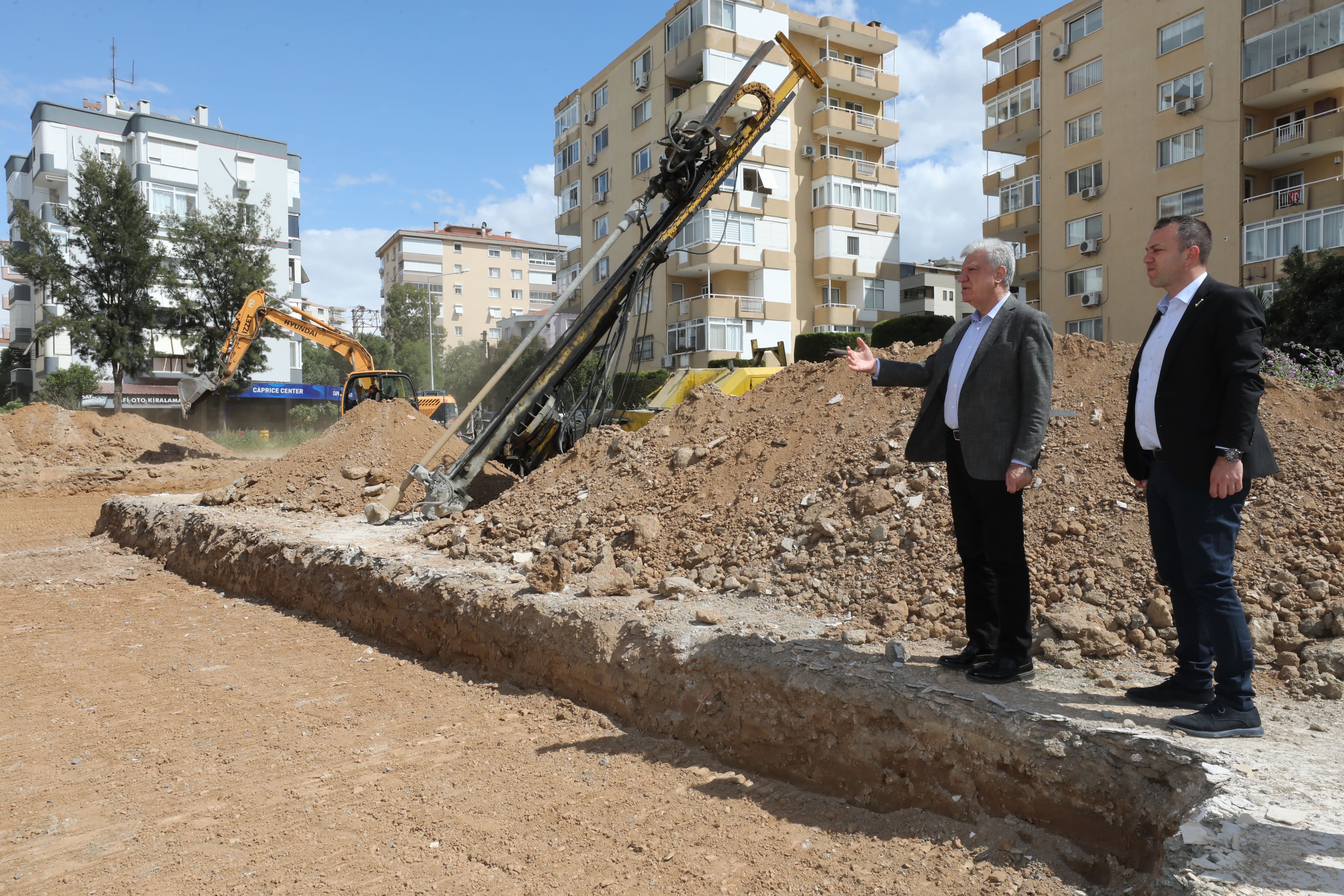 Narlıdere'de, 4’üncü anakolu ve Mandalin Kafe için hazırlıklar sürüyor