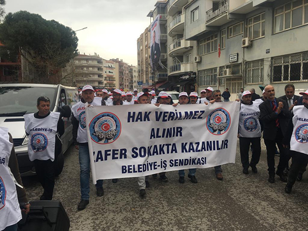 O belediyede işçiler ayaklandı: Kan kustuk kızılcık şerbeti içtik!