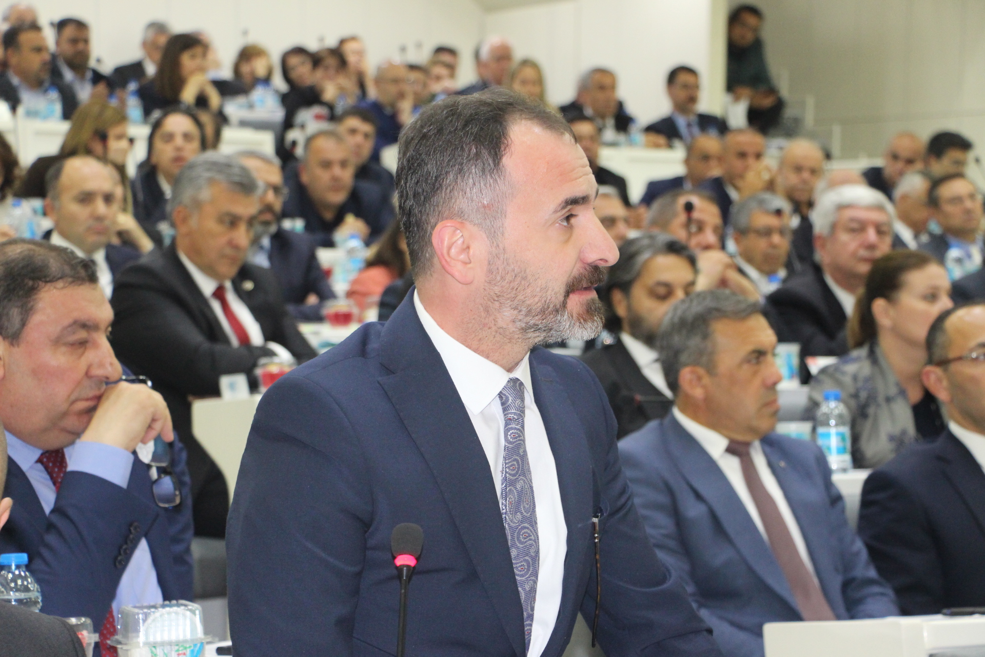 İzmir'de toplu taşıma araçlarında belli saatlerde indirim uygulanacak