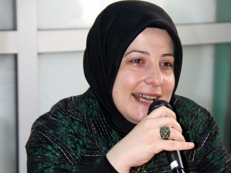 Kadınlara kanser taramasını şart koştu