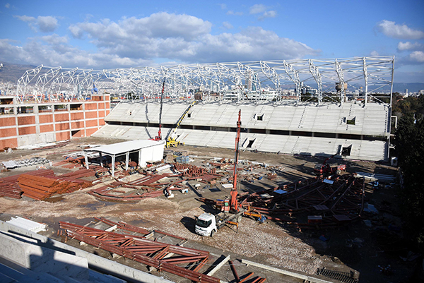 İzmir'de yeni yıla yeni statlar