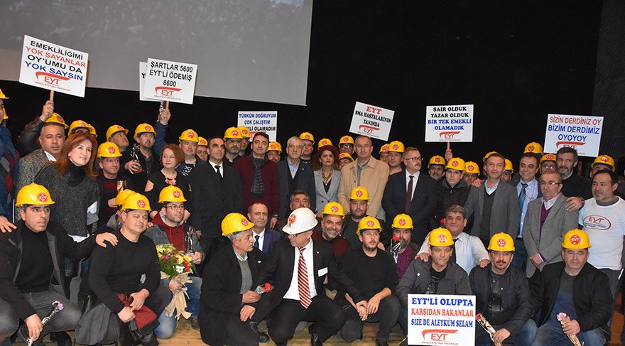 Emeklilikte yaşa takılanlar harekete geçti!