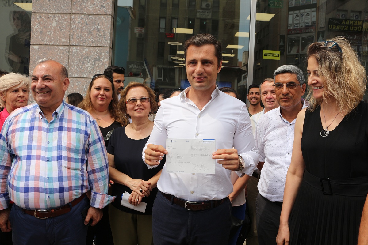 CHP İzmir’den İmamoğlu’nun kampanyasına destek