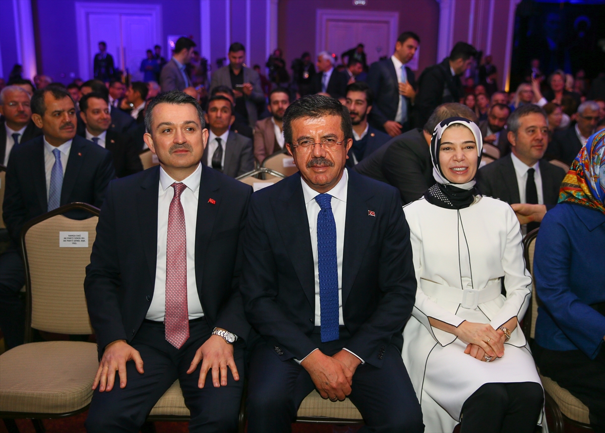 Zeybekci'den '10 Numara İzmir' lansmanı