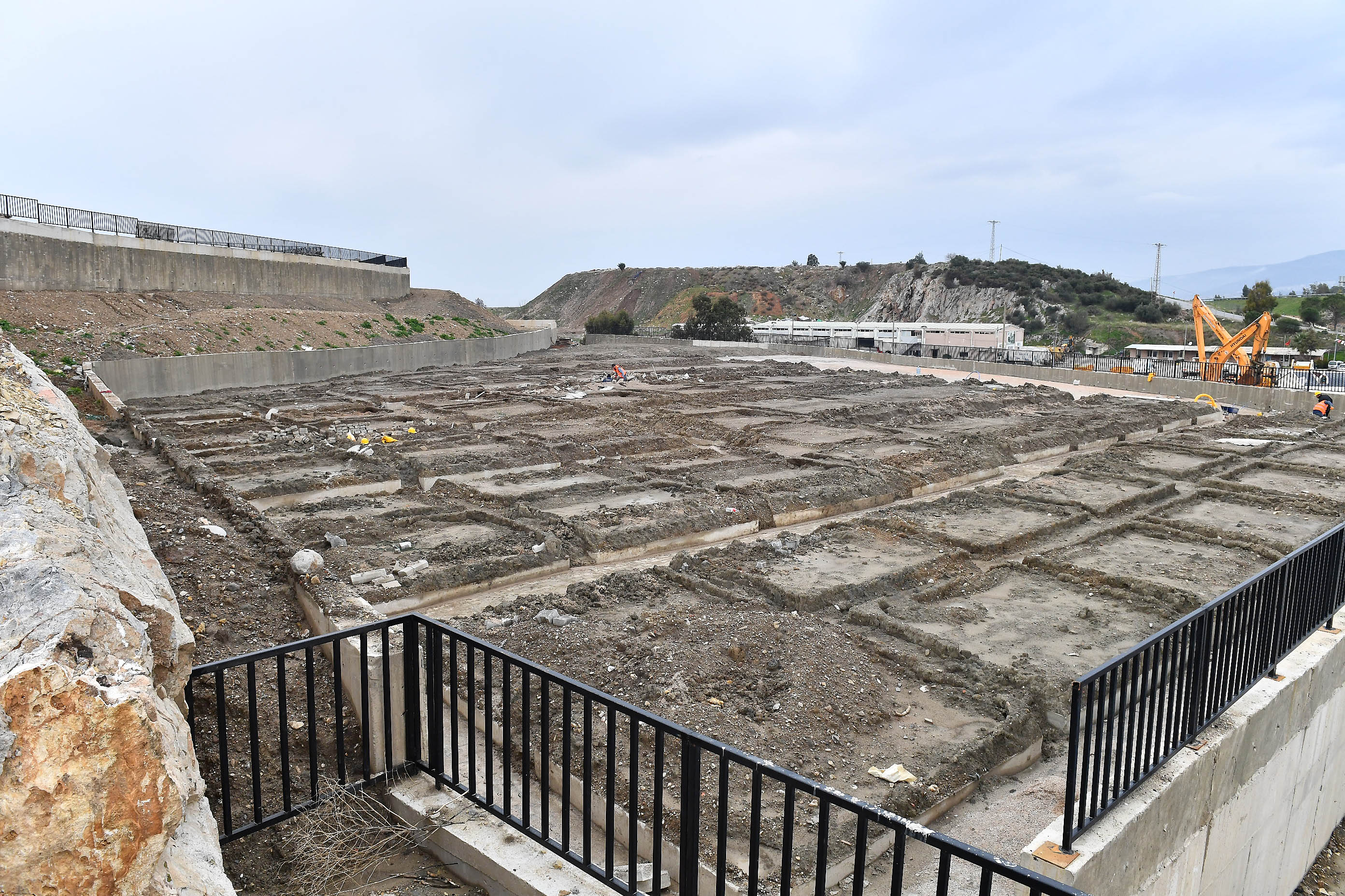 İzmir'de mezarlıklarda yeni dönem