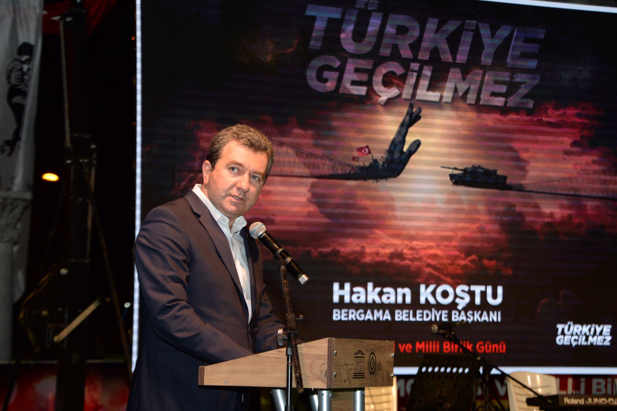 15 Temmuz Ruhu Bergama’da ilahiler, Kasideler ve Dualarla anıldı