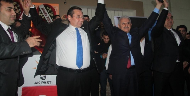 Bir transfer haberi de Bayraklı'dan: AK Parti'den CHP'ye geçiyor