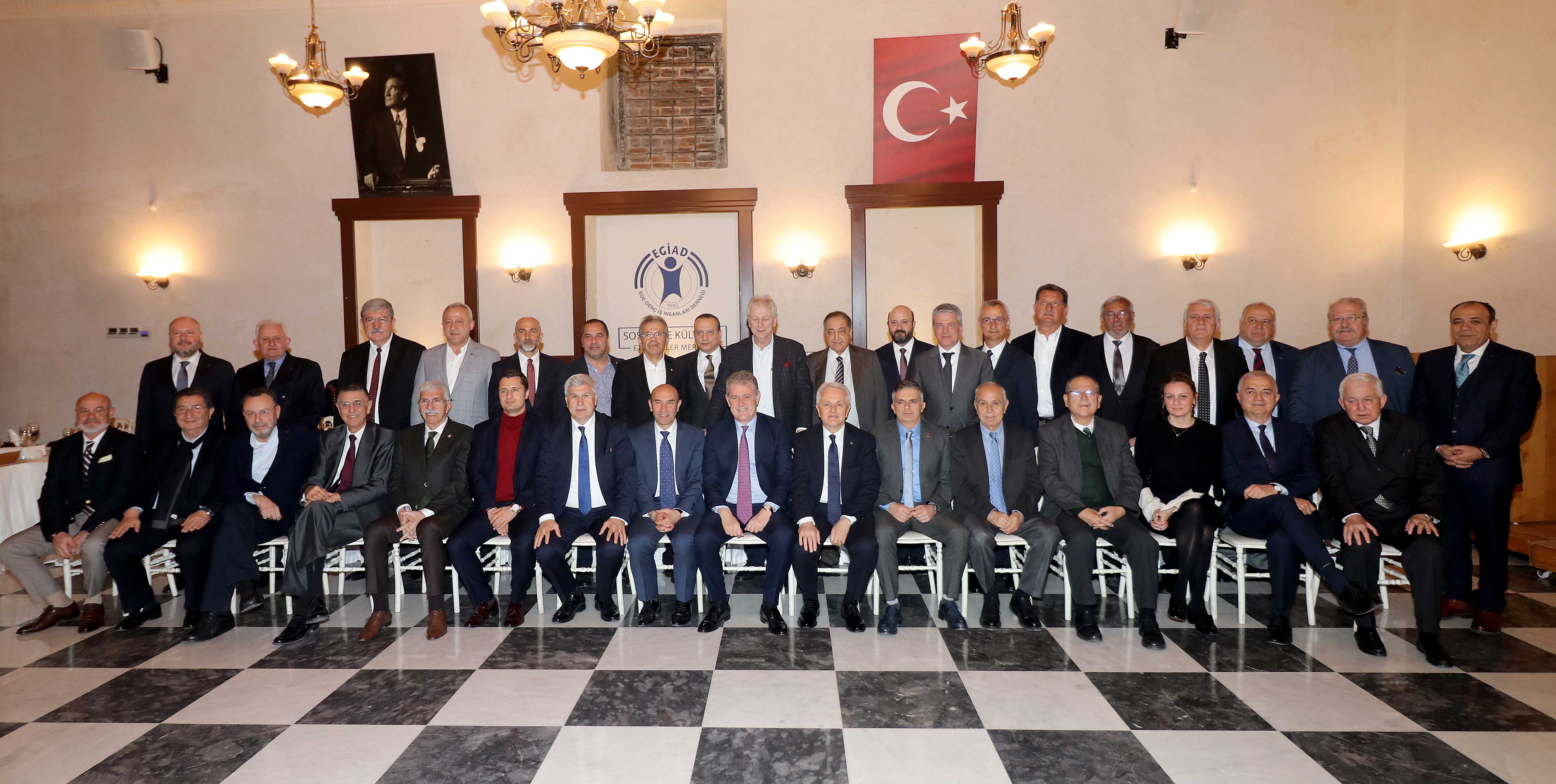 İzmirli başkanlar, Soyer’in İzmir projelerini dinledi