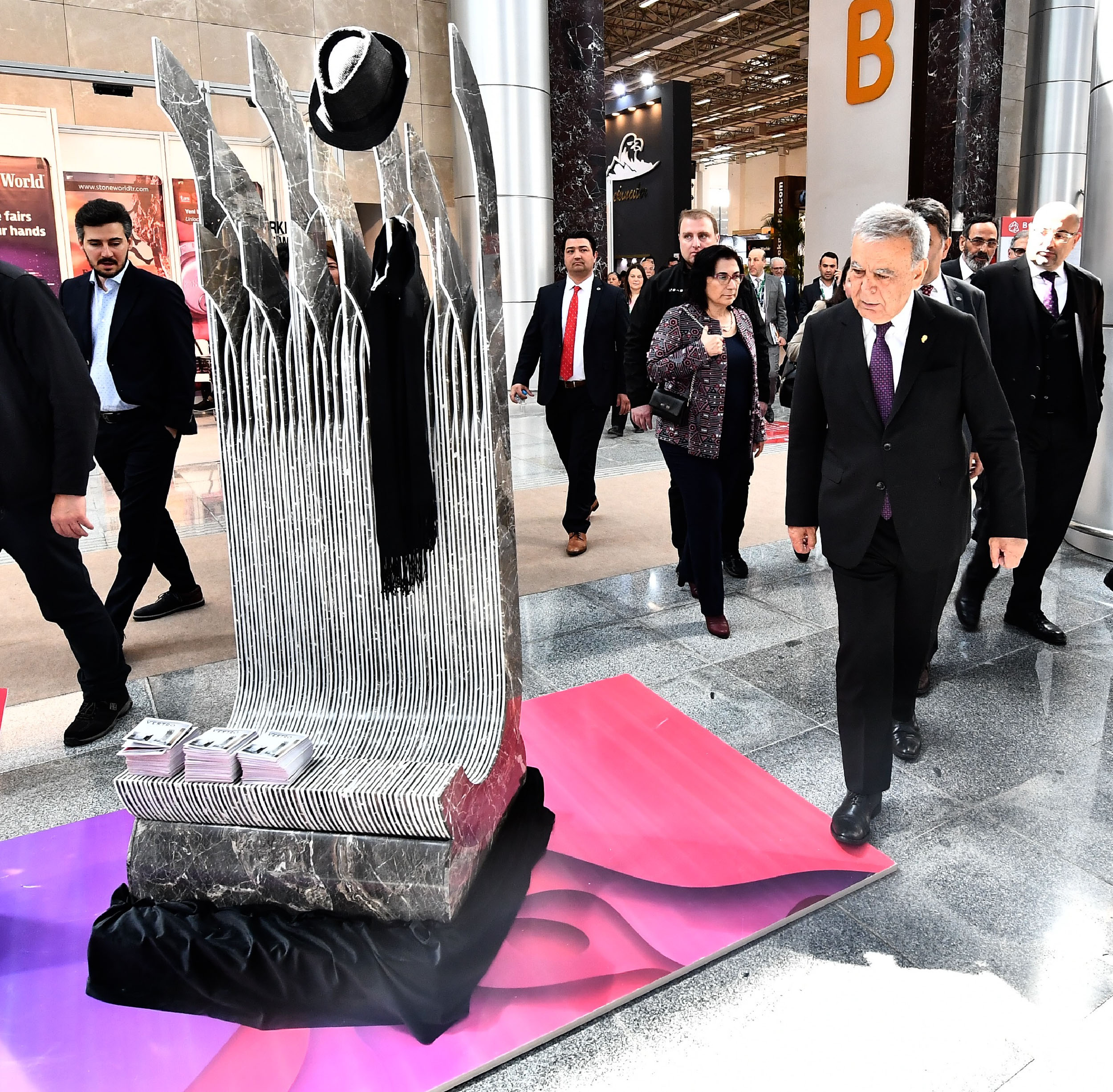 Kocaoğlu'ndan son fuarda flaş mesajlar