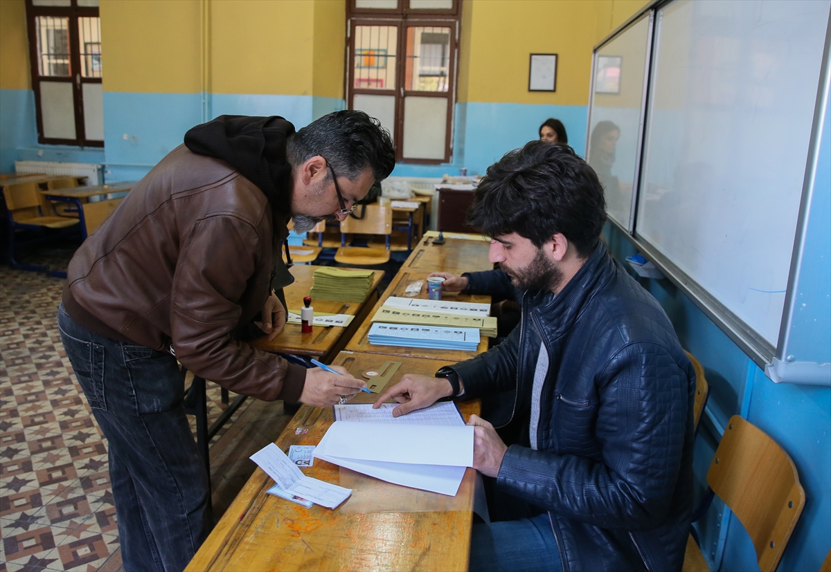 Sandıklar kapandı, nefesler tutuldu