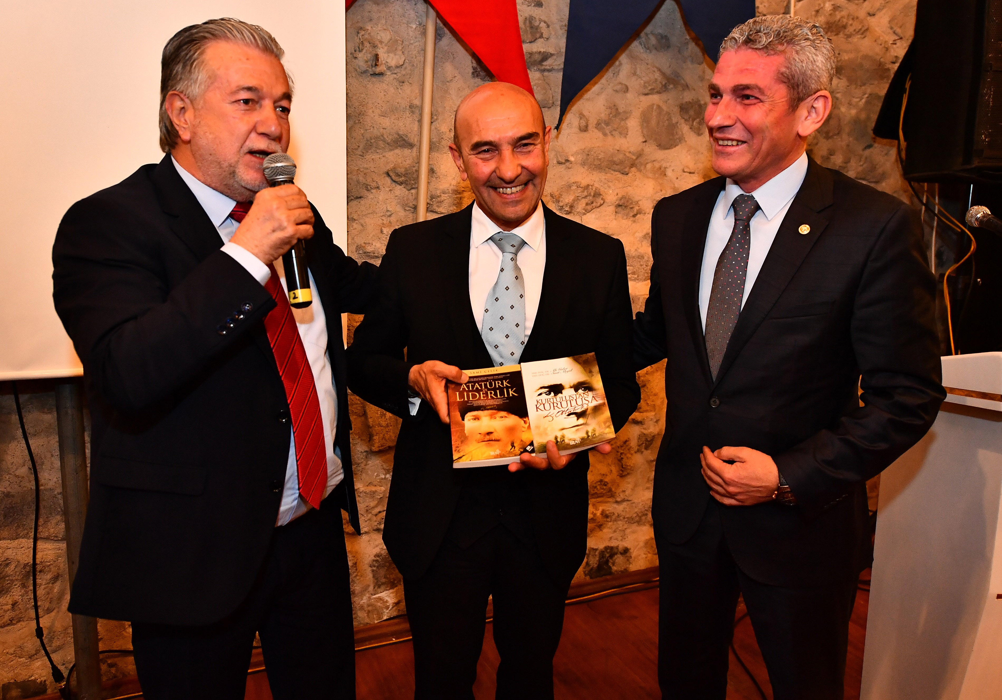 Tunç Soyer, sektör temsilcileri ile buluştu