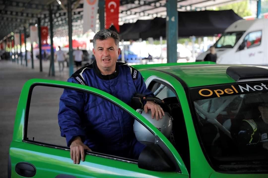 KINIK'TA TIRMANMA YARIŞINA BÜYÜK İLGİ