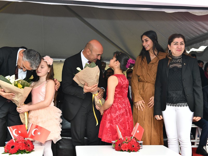 İzmir'de bayram coşkusu