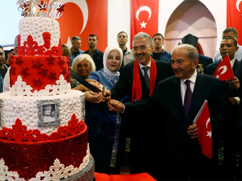 İzmir'de, 30 Ağustos Resepsiyonu