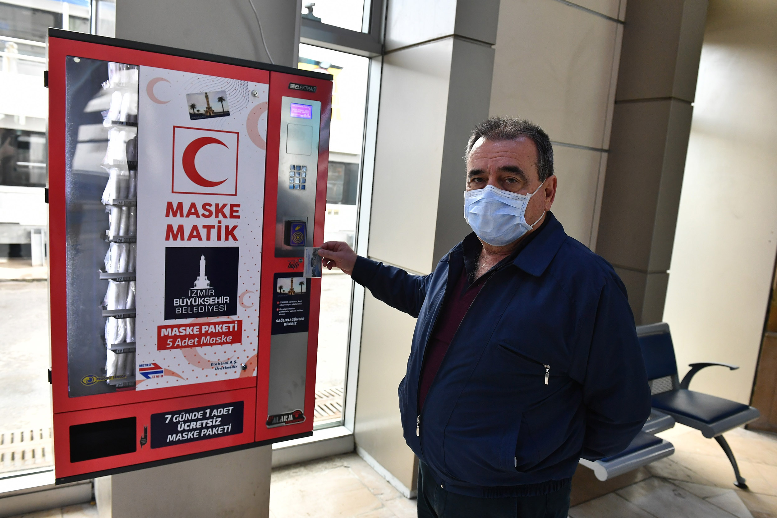 Büyükşehir Belediyesi’nden ilçelere 140 bin maske