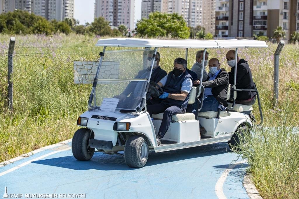 Başkan Soyer yerinde inceledi: Mavişehir'de taşkın önlenecek