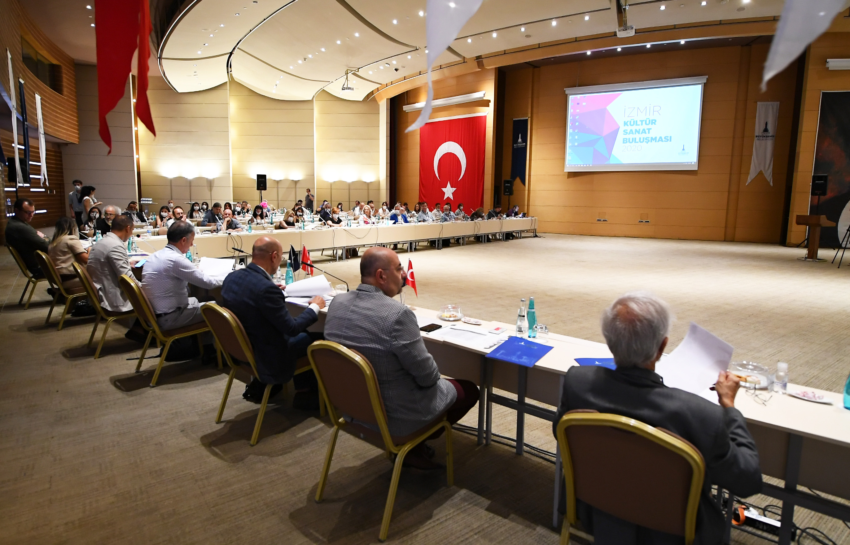 Başkan Soyer kültür üreticileriyle bir araya geldi