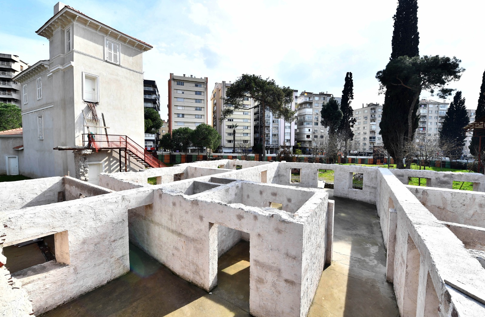 161 yıllık Paterson Köşkü ayağa kaldırılıyor