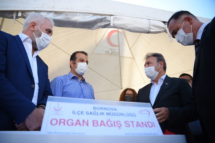 Başkan İduğ: “Kalbimi Bornova’ya bağışlıyorum”