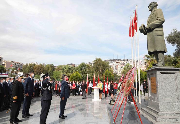 Bayraklı'da 'Cumhuriyet Bayramı' etkinliklerle kutlandı