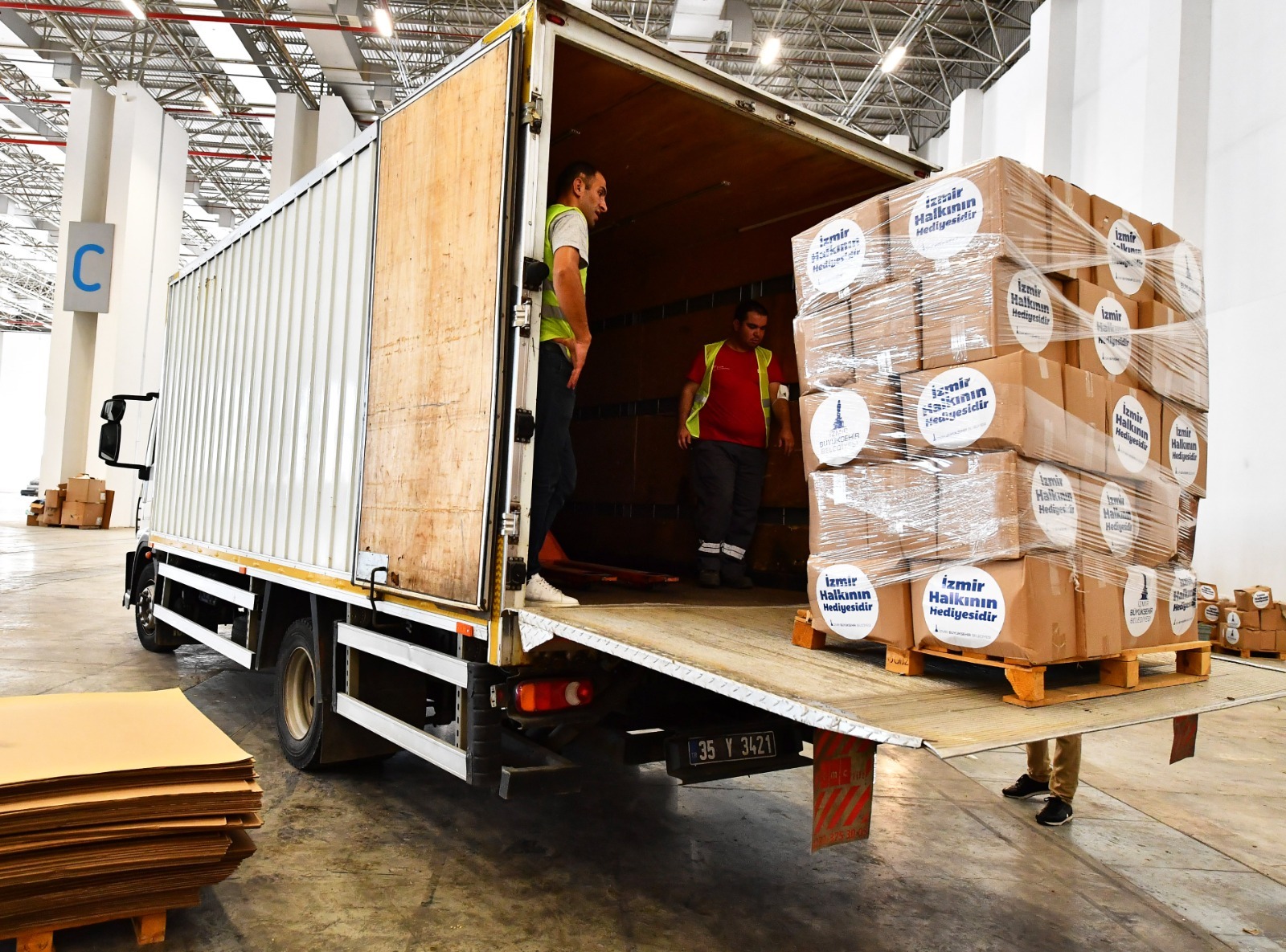 Büyükşehir'den yangın bölgesine destekler sürüyor