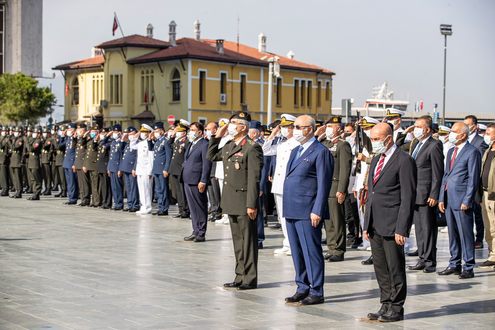 Başkan Soyer Gaziler Günü törenine katıldı