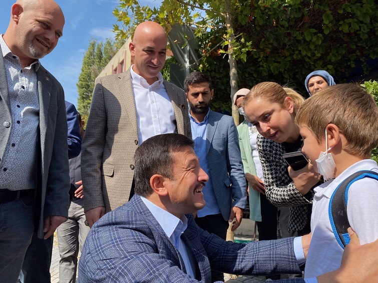 AK Parti Bornova’dan Hamza Dağ ile Pınarbaşı çıkartması