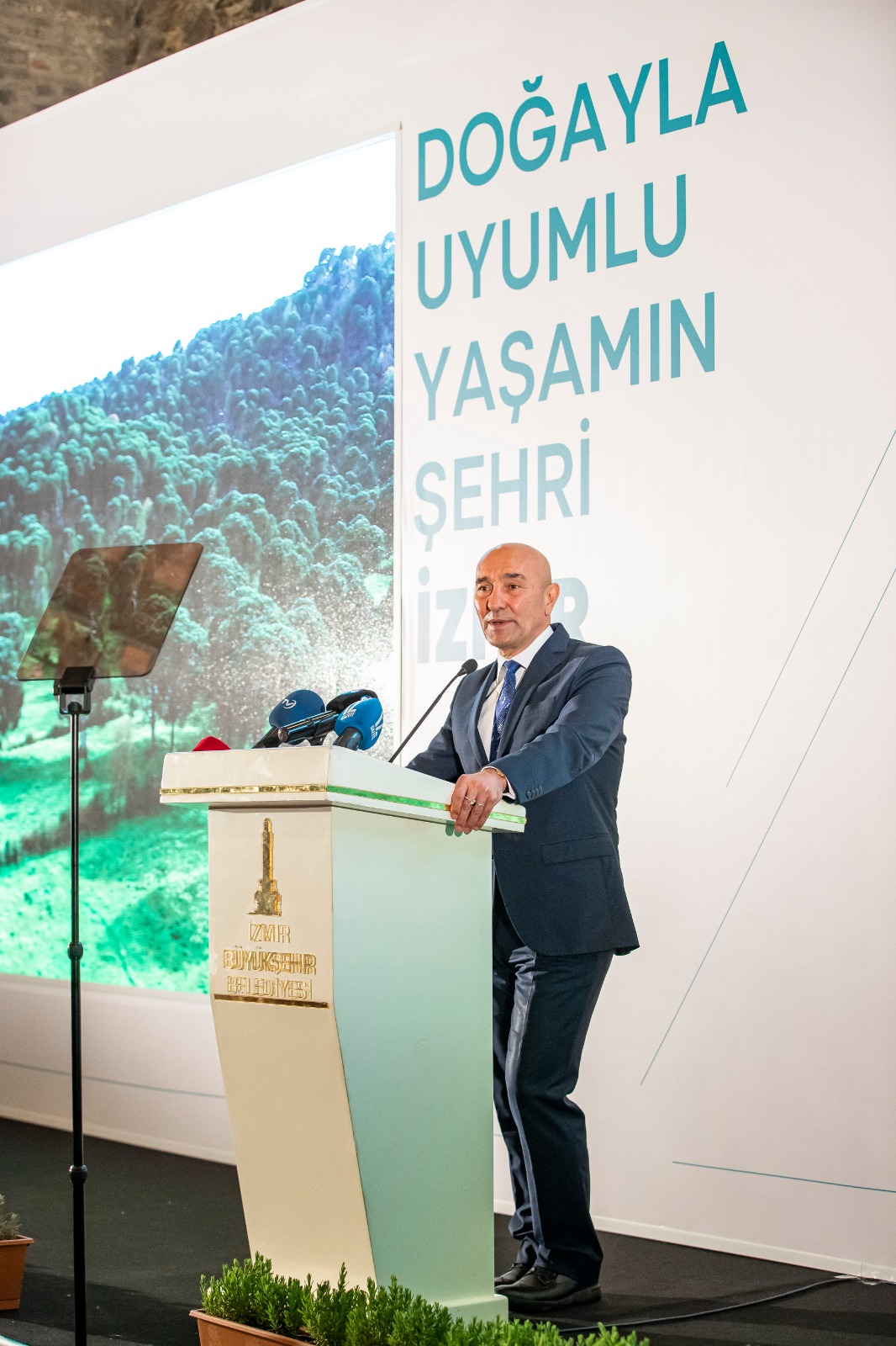 İzmir’in doğal bitkileri şehre taşınıyor