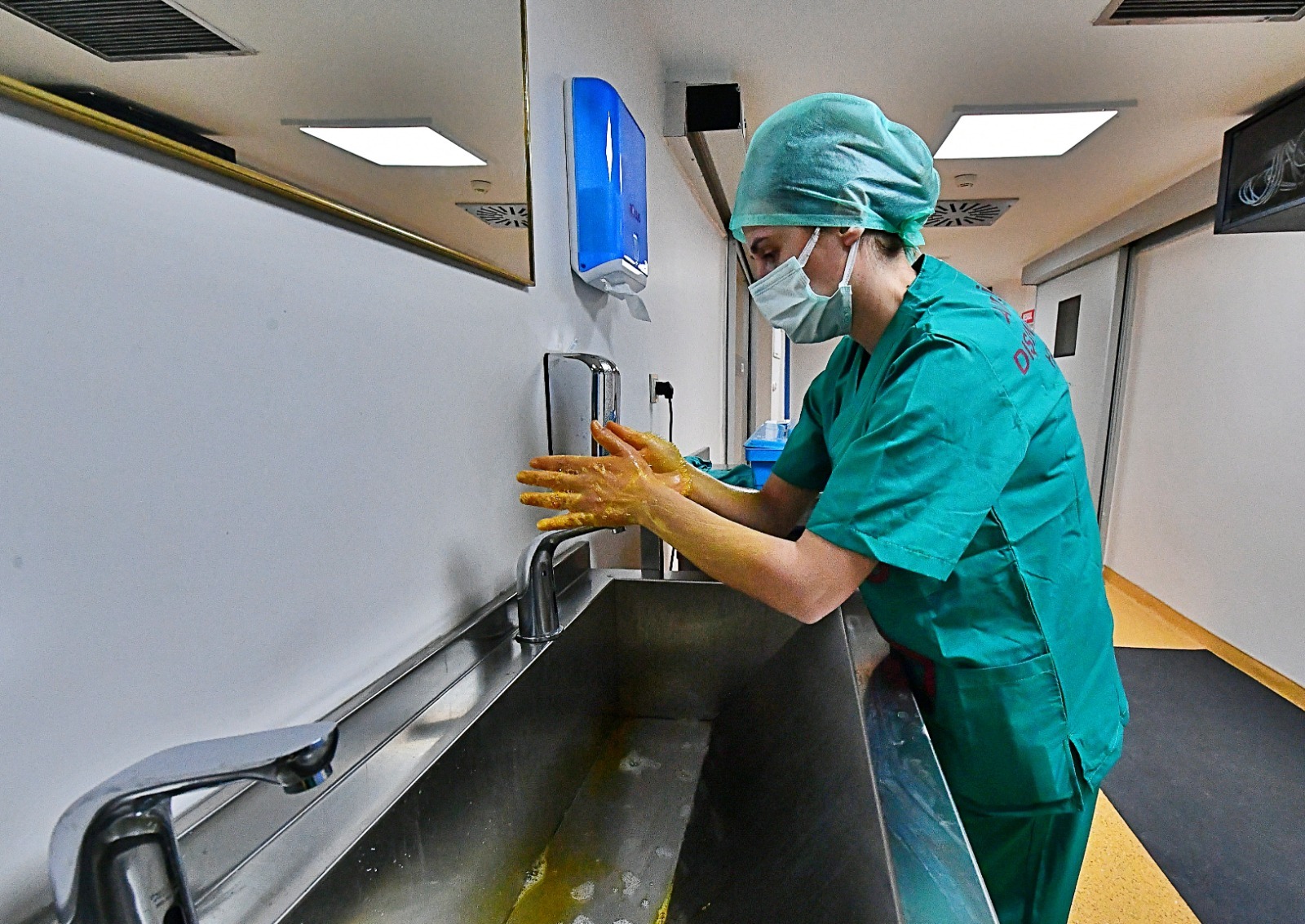 Eşrefpaşa Hastanesi’nin ameliyathanesi yeniden hizmete alındı