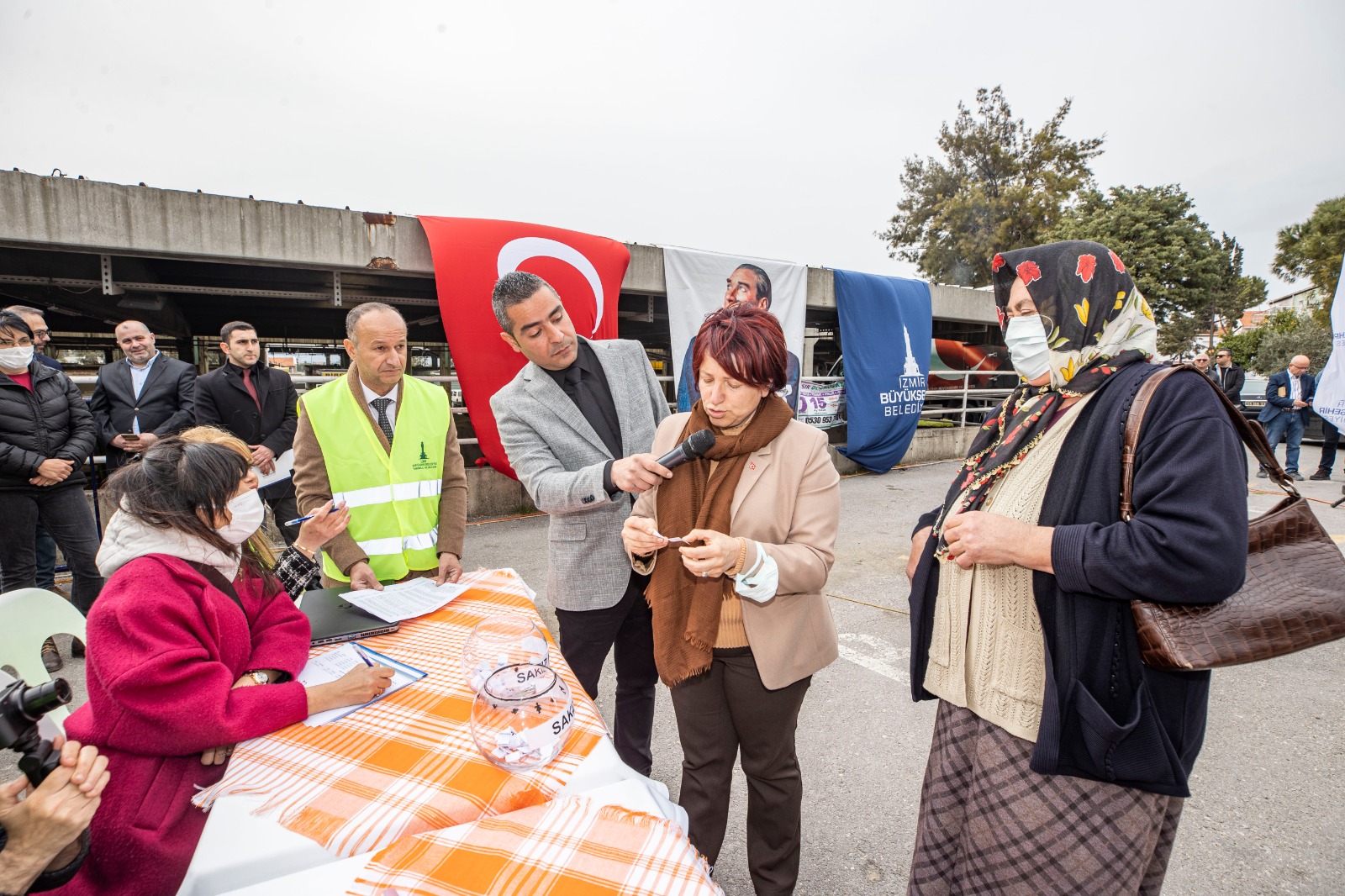 Başkan Soyer: “İhtiyaç duyulan sağlıklı ve lezzetli ürünleri üreteceğiz”