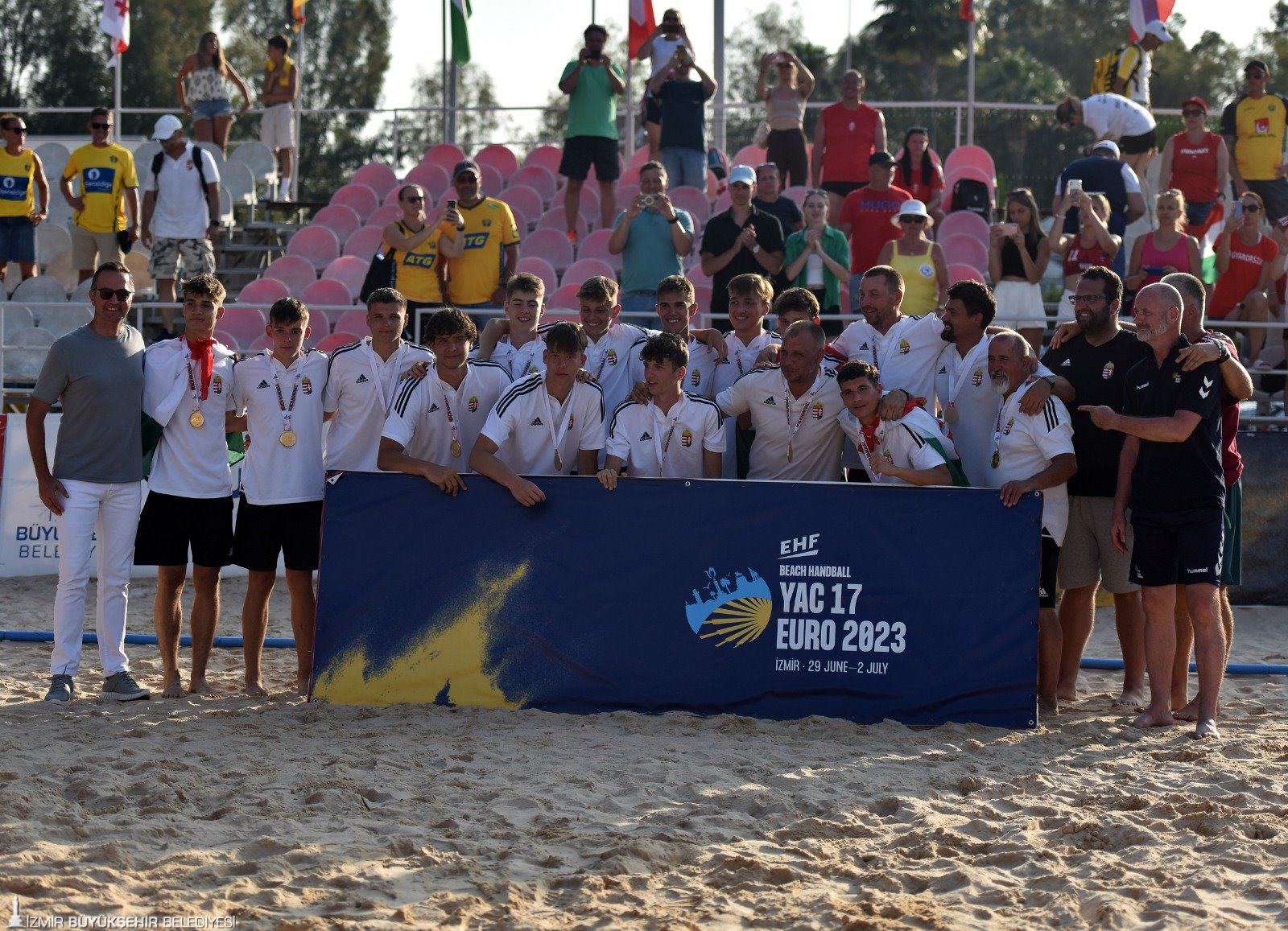 Zafer Macaristan ve Hollanda'nın