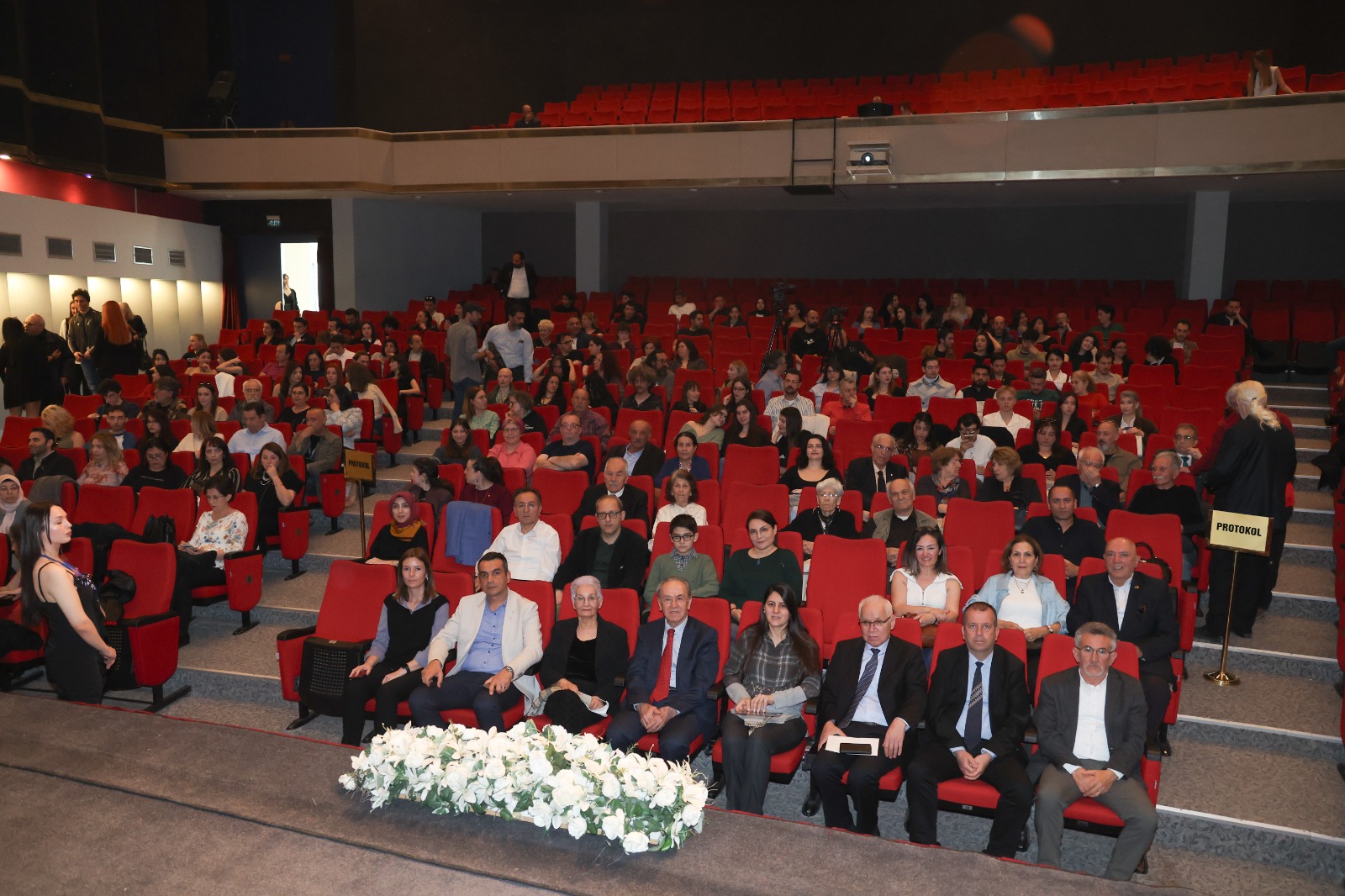 Deü’nün Muhsin Ertuğrul Tiyatro Emek Ödülü Sahibini Buldu