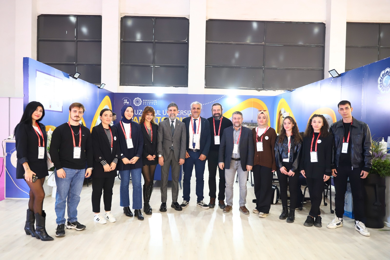 DEÜ’YE SAĞLIK TURİZMİ FUARINDA YOĞUN İLGİ