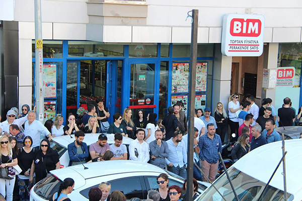 Gözyaşlarıyla uğurlandı