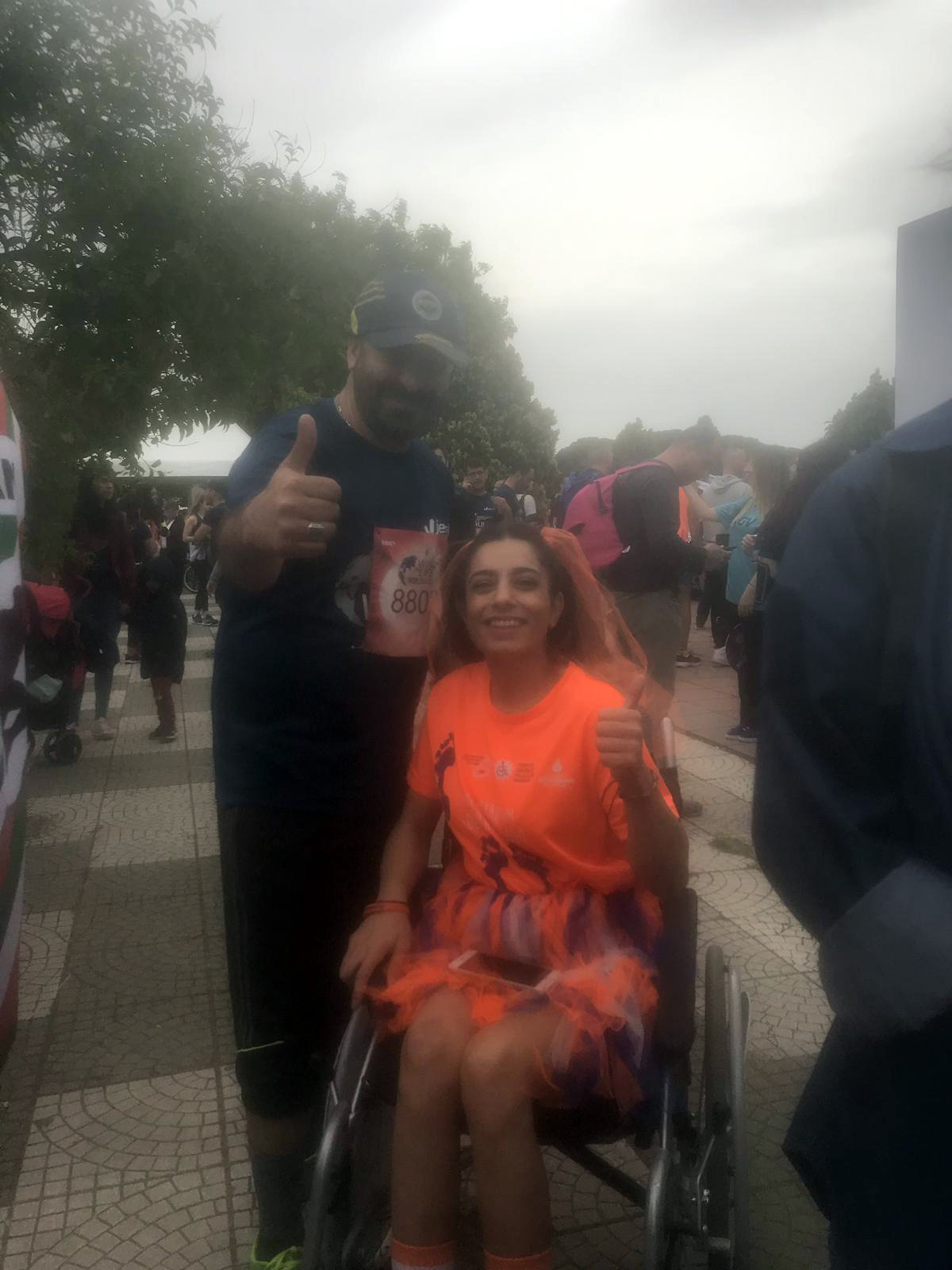 Binlerce İzmirli "koşamayanlar için" koştu