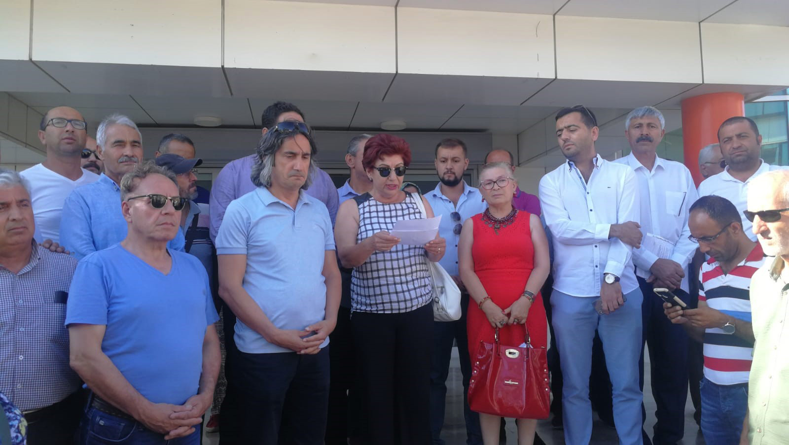 CHP'den protesto: Aliağa'da meclis yapılamadı