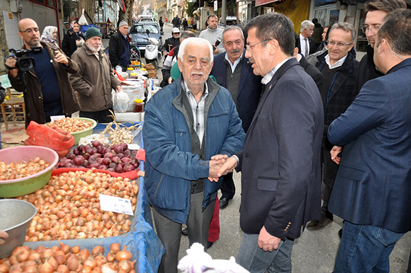 Zeybekci: İzmir'in problemleri İzmir'e yakışmıyor