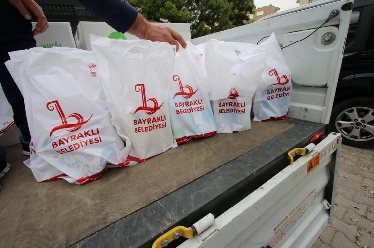 Bayraklı'da 41 bin aileye sosyal destek!