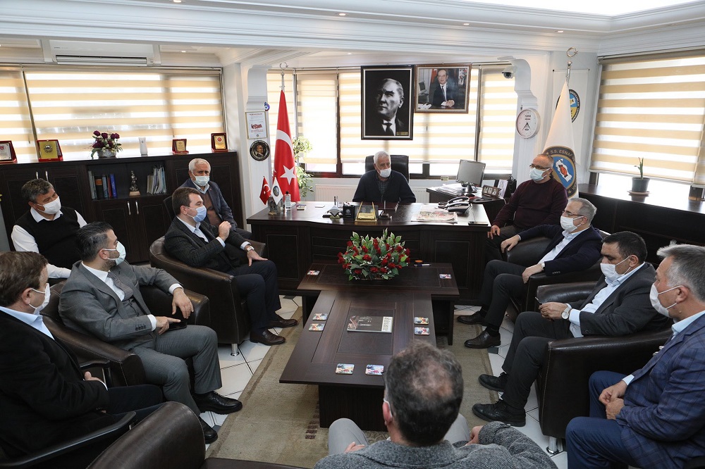 Başkan Sürekli’den Bergama’da esnaf mesaisi