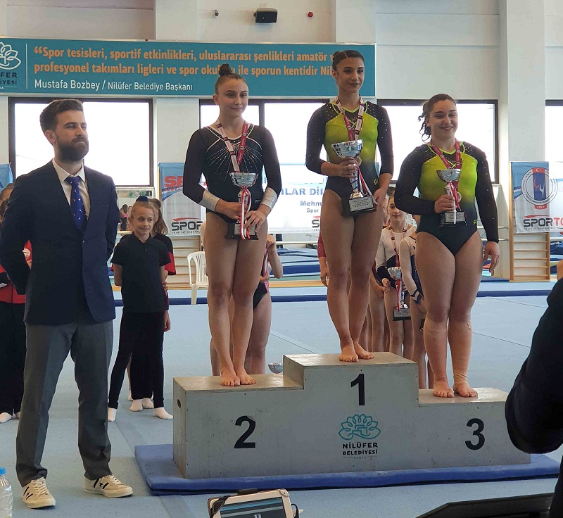 Başkan Tugay’dan şampiyon jimnastikçilere teşekkür: Gururumuz oldunuz